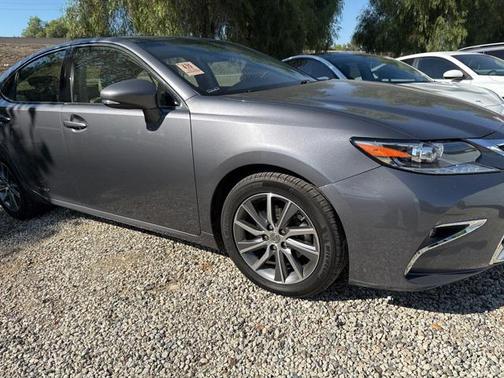 2016 Lexus ES 300h Base