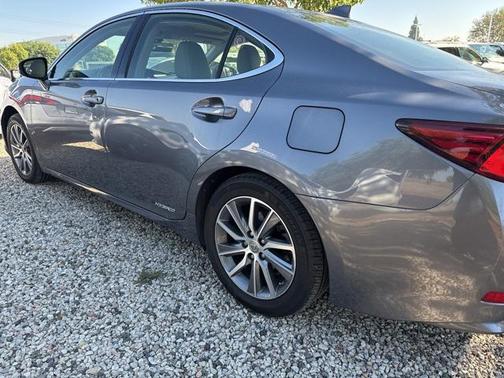 2016 Lexus ES 300h Base