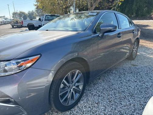 2016 Lexus ES 300h Base