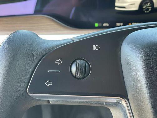 Pearl White Multi-Coat 2023 Tesla Model X Standard Range