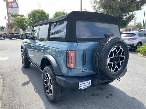 2022 Ford Bronco Badlands