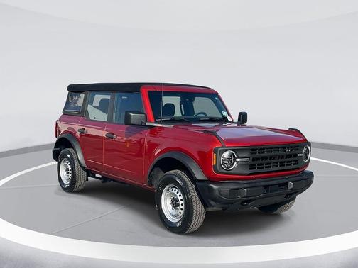 Hot Pepper Red Metallic Tinted Clearcoat 2023 Ford Bronco Base