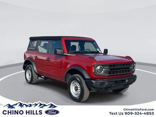 Hot Pepper Red Metallic Tinted Clearcoat 2023 Ford Bronco Base