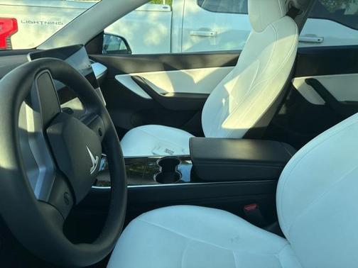 2020 Tesla Model Y Long Range Dual Motor All-Wheel Drive