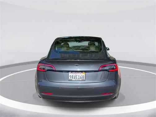 2022 Tesla Model 3 Standard Range