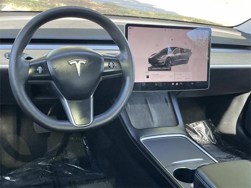 2022 Tesla Model 3 Standard Range