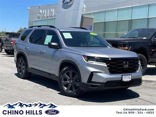 2023 Honda Pilot 2WD Sport