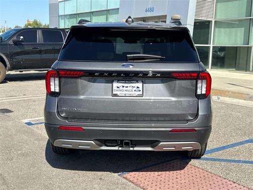 2025 Ford Explorer Active