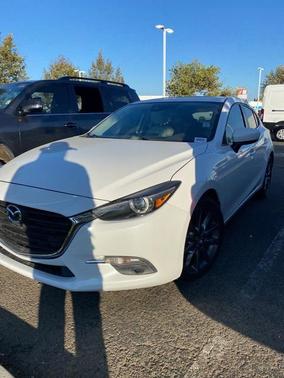 2018 Mazda Mazda3 Grand Touring