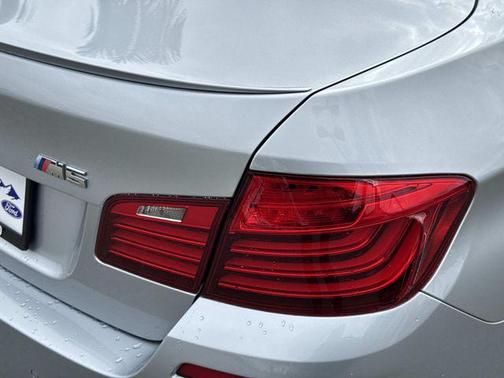 Silverstone Metallic 2014 BMW M5 Base