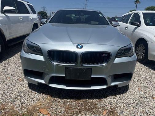 Silverstone Metallic 2014 BMW M5 Base