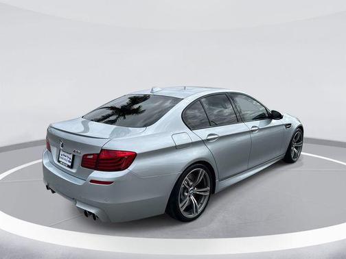 Silverstone Metallic 2014 BMW M5 Base