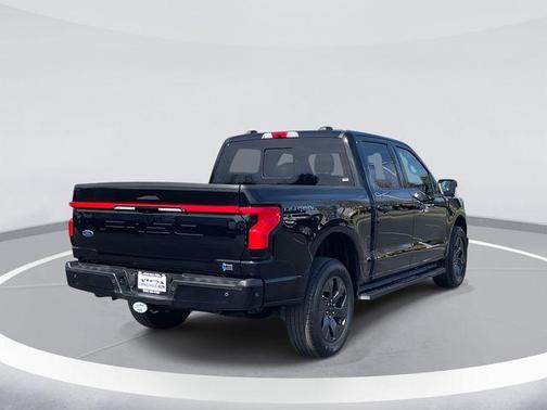 2022 Ford F-150 Lightning LARIAT
