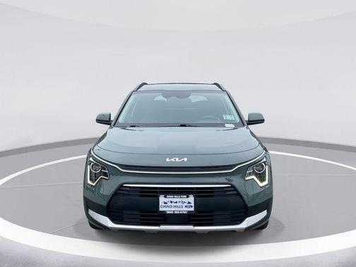 Cityscape Green 2023 Kia Niro EX