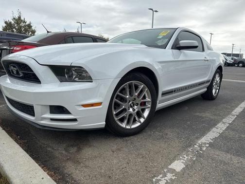 2014 Ford Mustang V6 Premium