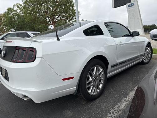 2014 Ford Mustang V6 Premium