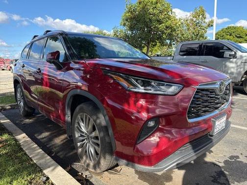 2023 Toyota Highlander Platinum