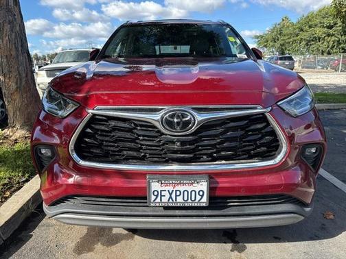 2023 Toyota Highlander Platinum