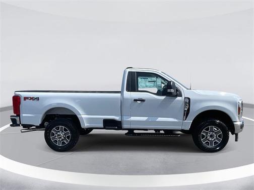 2025 Ford F-350 XLT