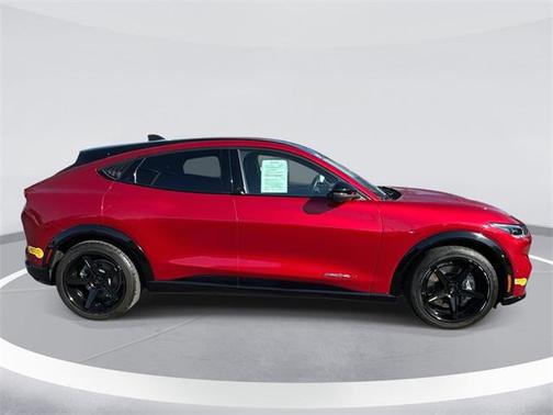 2022 Ford Mustang Mach-E California Route 1