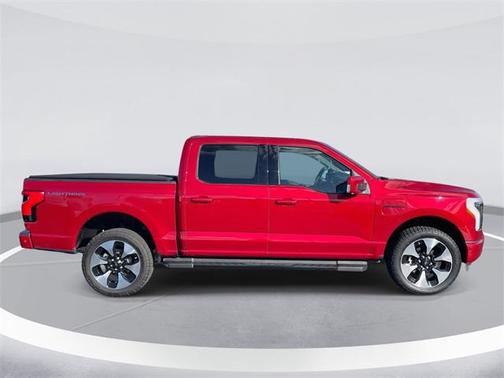 2022 Ford F-150 Lightning Platinum