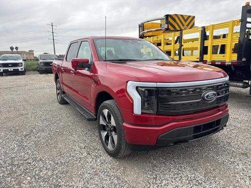 2022 Ford F-150 Lightning Platinum