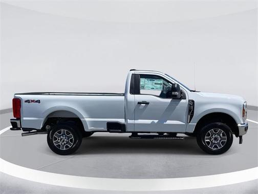 2025 Ford F-350 XLT