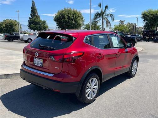 2018 Nissan Rogue Sport S
