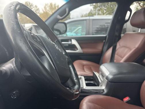 2019 Toyota Land Cruiser Base