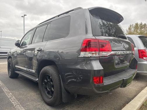 2019 Toyota Land Cruiser Base