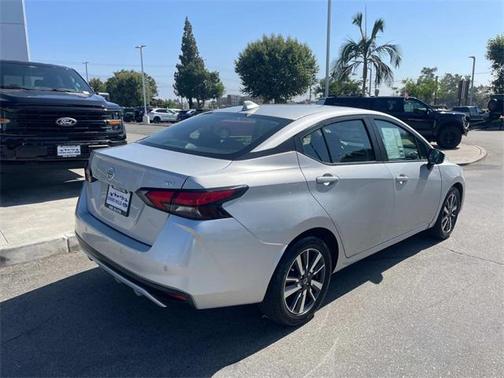 2021 Nissan Versa 1.6 SV
