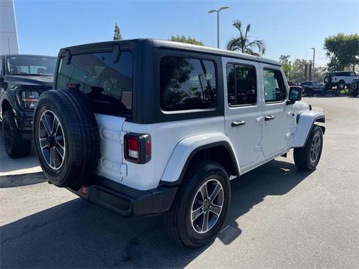 2023 Jeep Wrangler 4-Door Sahara 4x4