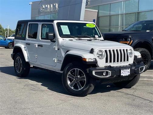 2023 Jeep Wrangler 4-Door Sahara 4x4