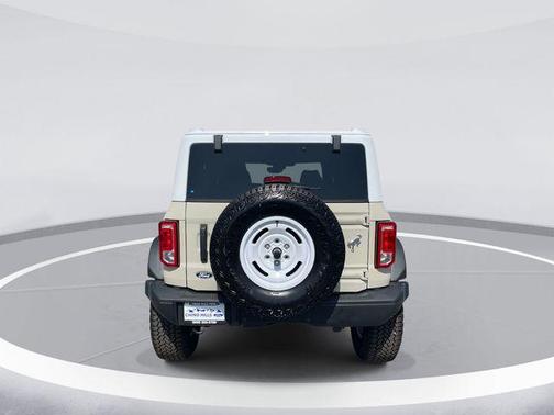 Desert Sand 2026 Ford Bronco Heritage Edition
