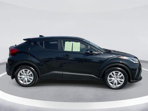2021 Toyota C-HR LE