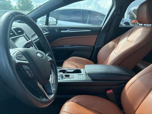 2020 Ford Fusion Plug-In Hybrid Titanium