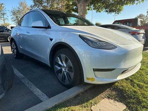 2021 Tesla Model Y Long Range Dual Motor All-Wheel Drive