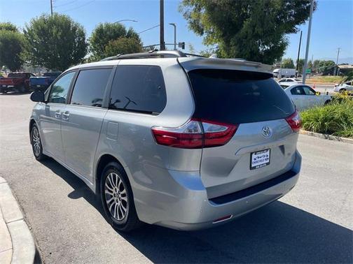 2019 Toyota Sienna XLE Premium