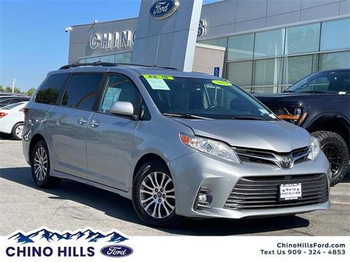 2019 Toyota Sienna XLE Premium