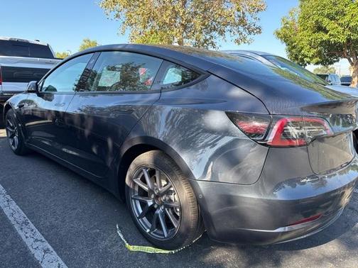 2022 Tesla Model 3 Standard Range