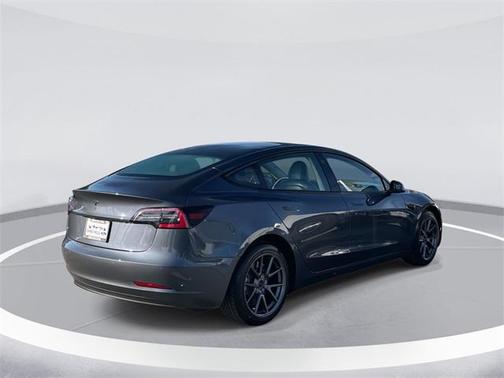 2022 Tesla Model 3 Standard Range
