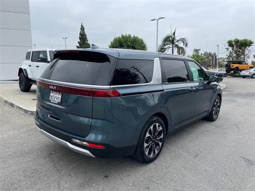 2024 Kia Carnival EX