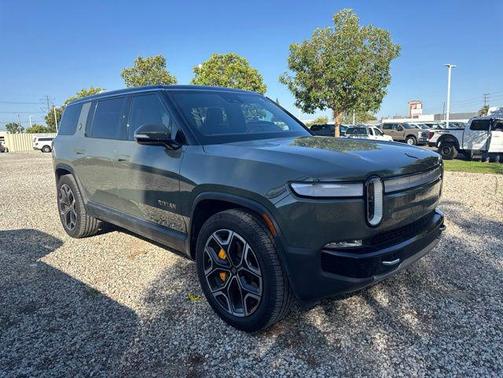 Green 2022 Rivian R1S Launch Edition