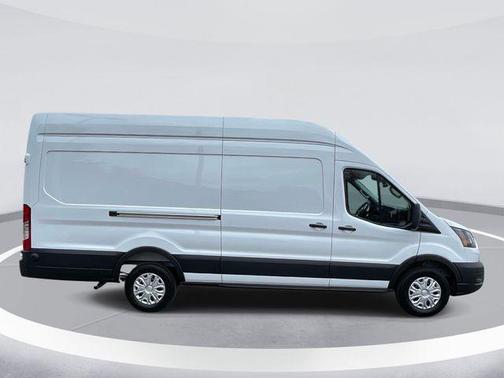 Oxford White 2026 Ford Transit-250 Base
