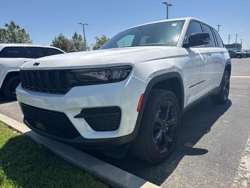 2023 Jeep Grand Cherokee Altitude