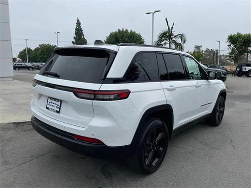 2023 Jeep Grand Cherokee Altitude