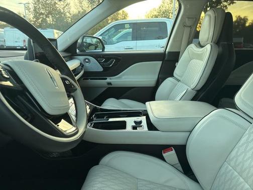 2023 Lincoln Aviator Black Label AWD