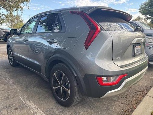 2024 Kia Niro LX