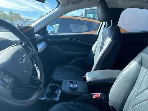2022 Ford Mustang Mach-E Select