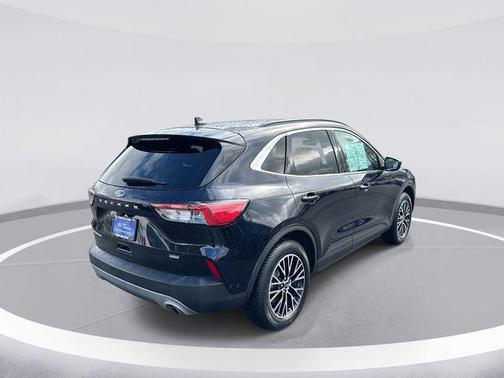 2021 Ford Escape Titanium